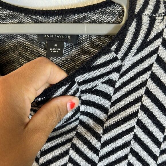 Ann Tylor Chevron Patterned Black and White Dress - Picture 6 of 11